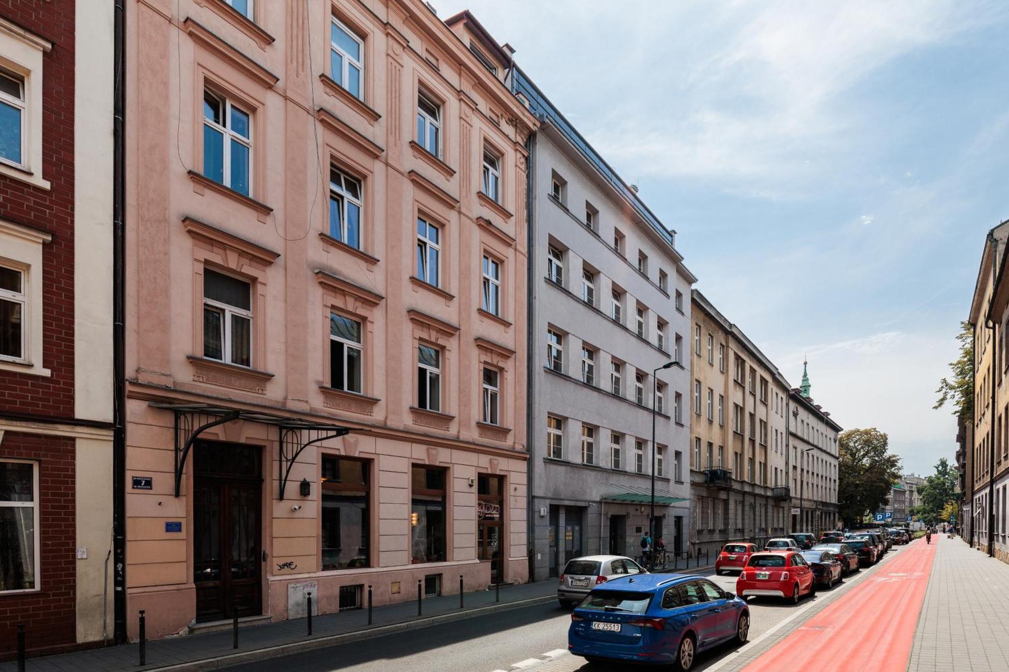 Comfort - By Upstairs Apartament *